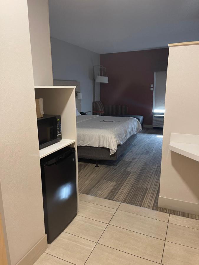 Holiday Inn Express Cedar Rapids - Collins Road By Ihg Exterior photo