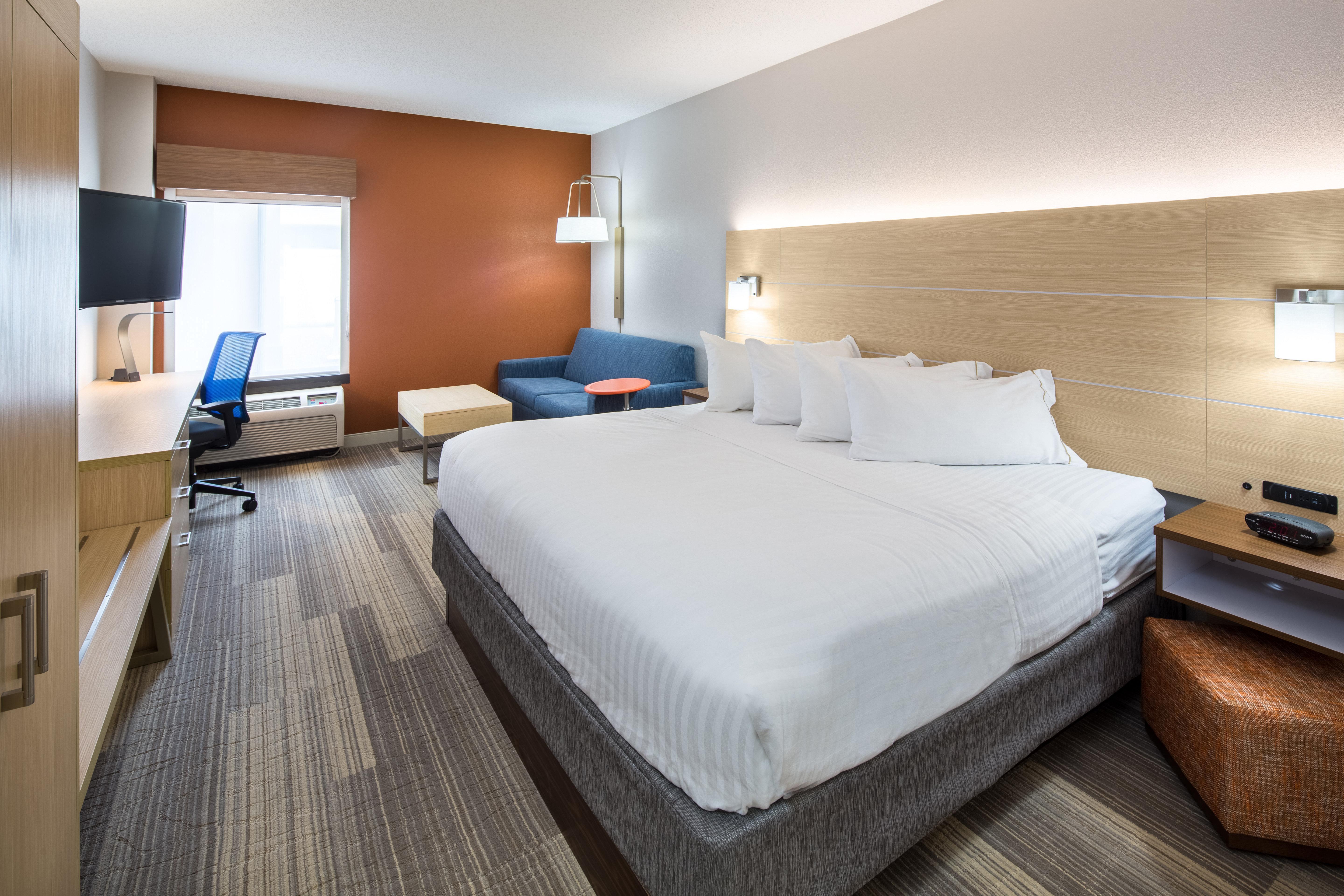 Holiday Inn Express Cedar Rapids - Collins Road By Ihg Exterior photo